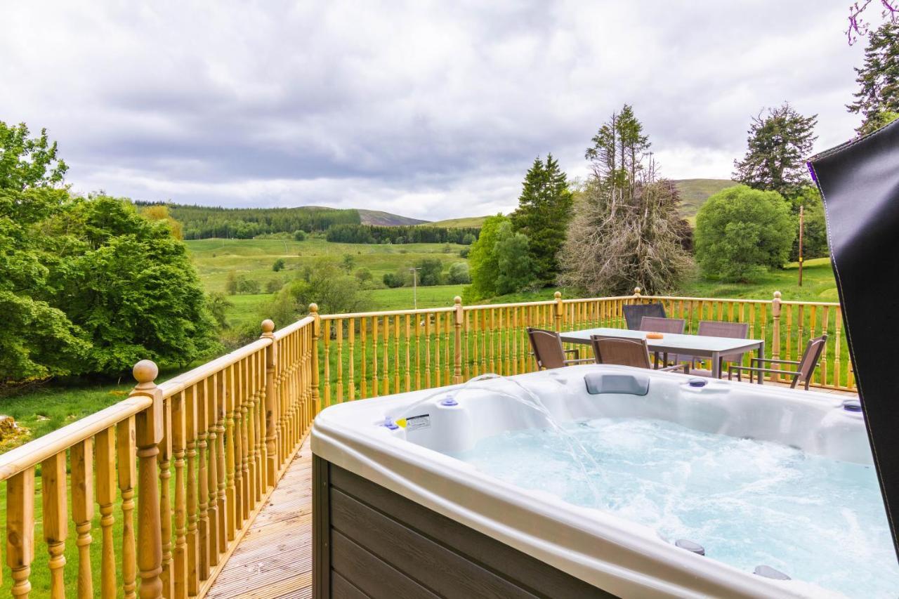 Vila Dalnaglar Castle Estate Glenshee Exteriér fotografie